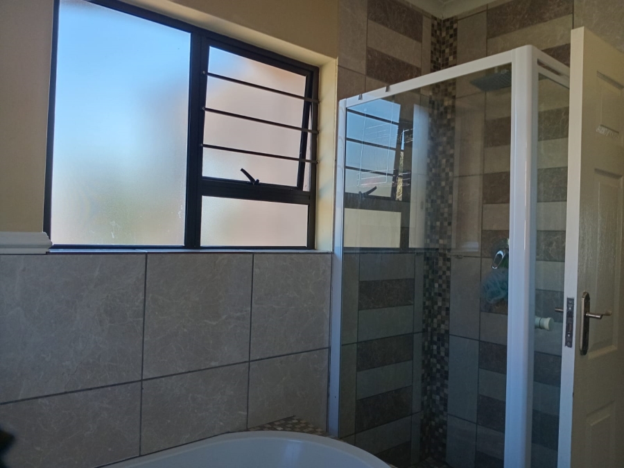 3 Bedroom Property for Sale in Boschdal North West